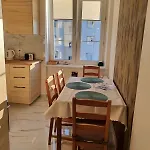 شقة Great 56 M2, Close The Boulevard غدينيا