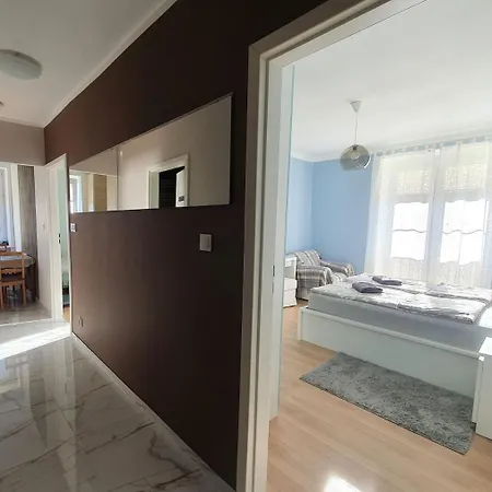 Apartman Great 56 M2, Close The Boulevard