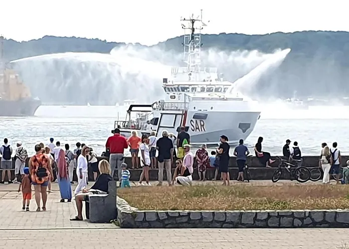 Great 56 M2, Close The Boulevard *